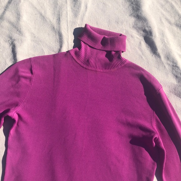 vintage fuchsia ribbed turtleneck - Picture 2 of 5